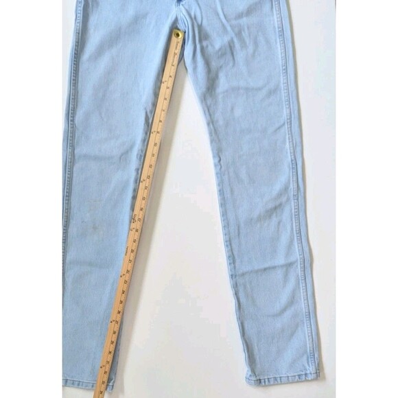 Wrangler Women's Iconic Cowboy Cut JeanLight Wash Size 7 x 36 - Picture 12 of 13